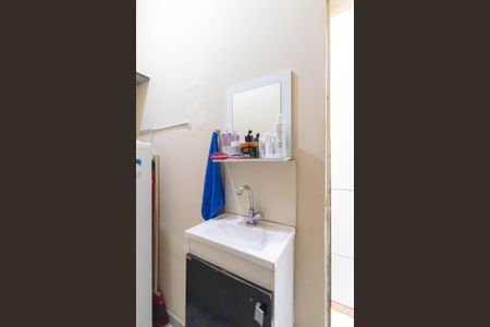 Casa para alugar com 30m², 1 quarto e 1 vaga Casa para alugar com 30m², 1 quarto e 1 vagaBanheiro