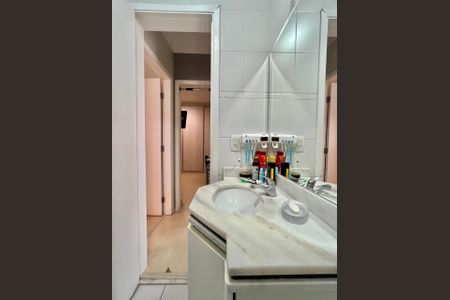 Casa de condomínio à venda com 95m², 3 quartos e 2 vagasBanheiro