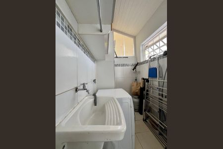 Casa de condomínio à venda com 95m², 3 quartos e 2 vagasÁrea de Serviço