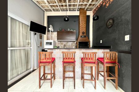 Casa de condomínio à venda com 95m², 3 quartos e 2 vagasÁrea externa