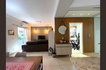 Casa de condomínio à venda com 95m², 3 quartos e 2 vagasSala