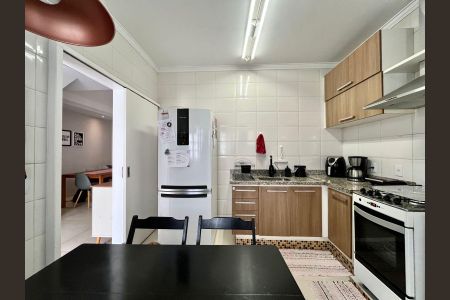 Casa de condomínio à venda com 95m², 3 quartos e 2 vagasCozinha