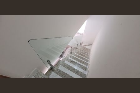 Casa para alugar com 180m², 2 quartos e 3 vagasescada