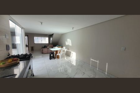 Casa para alugar com 180m², 2 quartos e 3 vagascozinha 
