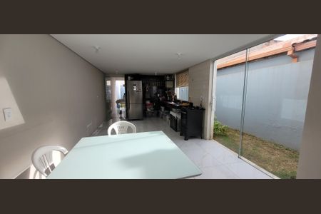 Casa para alugar com 180m², 2 quartos e 3 vagascozinha 