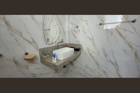 Casa para alugar com 180m², 2 quartos e 3 vagasbanheiro suite 