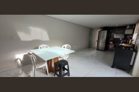 Casa para alugar com 180m², 2 quartos e 3 vagascozinha 