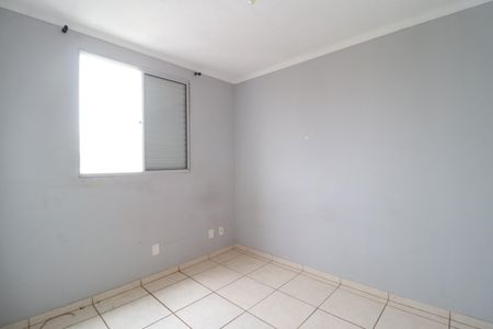 Quarto 1 de apartamento para alugar com 2 quartos, 40m² em Jardim Holanda, Uberlândia