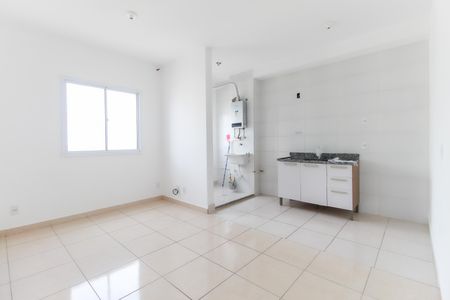 Sala de apartamento para alugar com 2 quartos, 46m² em Tanquinho, Ferraz de Vasconcelos