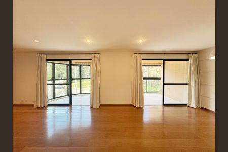 Apartamento para alugar com 160m², 3 quartos e 3 vagasFoto 02
