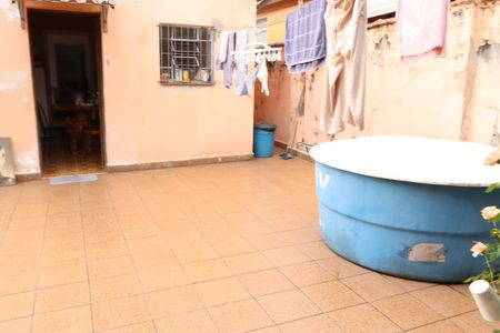 Casa à venda com 234m², 2 quartos e 7 vagasQuintal