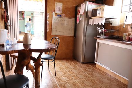 Casa à venda com 234m², 2 quartos e 7 vagasCozinha