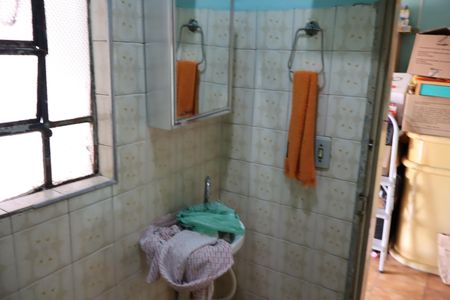 Casa à venda com 234m², 2 quartos e 7 vagasBanheiro de serviço