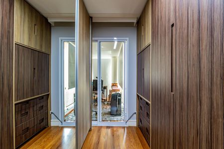 Apartamento à venda com 187m², 3 quartos e 3 vagasSuite master - Closet