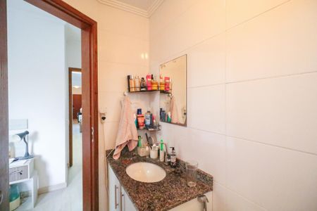 Apartamento à venda com 130m², 2 quartos e 2 vagasBanheiro da Suíte