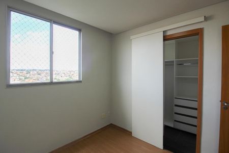 Quarto 1 de apartamento para alugar com 2 quartos, 48m² em Conjunto Helena Antipoff, Belo Horizonte