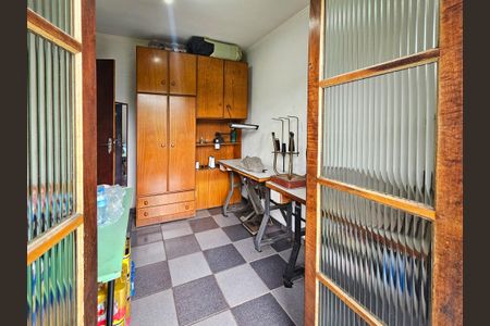 Casa para alugar com 323m², 6 quartos e 7 vagas Casa para alugar com 323m², 6 quartos e 7 vagasQuarto 4