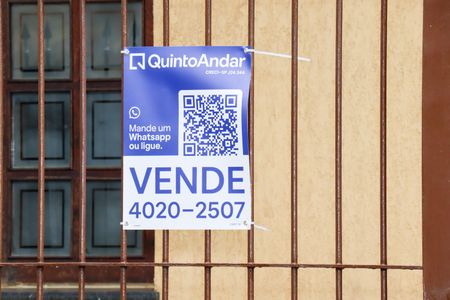 Casa para alugar com 323m², 6 quartos e 7 vagas Casa para alugar com 323m², 6 quartos e 7 vagasFachada