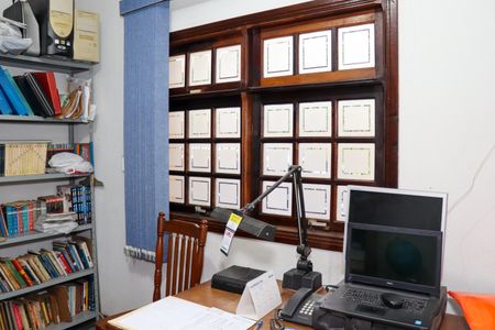 Casa para alugar com 323m², 6 quartos e 7 vagas Casa para alugar com 323m², 6 quartos e 7 vagasQuarto 1
