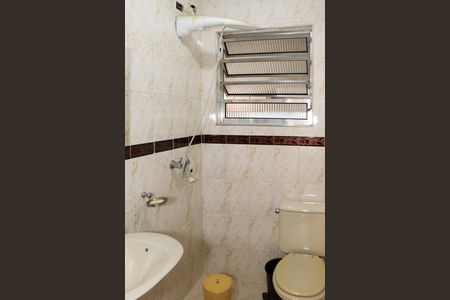Casa para alugar com 323m², 6 quartos e 7 vagas Casa para alugar com 323m², 6 quartos e 7 vagasBanheiro 1