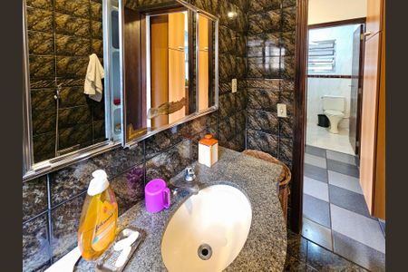 Casa para alugar com 323m², 6 quartos e 7 vagas Casa para alugar com 323m², 6 quartos e 7 vagasBanheiro 2