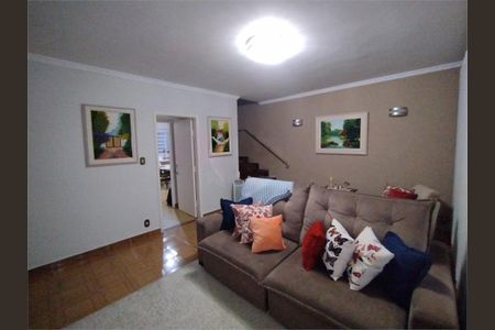 Casa à venda com 3 quartos, 136m² em Vila Carrão, São Paulo