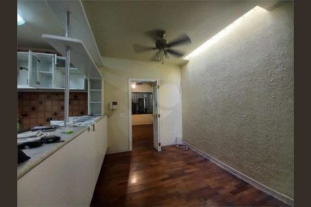 Casa à venda com 114m², 2 quartos e 2 vagas