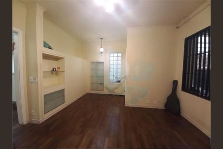 Casa à venda com 114m², 2 quartos e 2 vagas