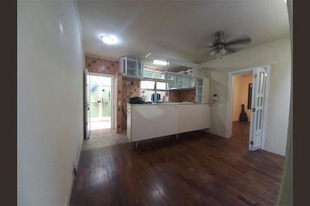 Casa à venda com 114m², 2 quartos e 2 vagas