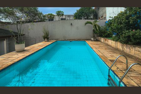 Casa à venda com 350m², 4 quartos e 6 vagasPiscina