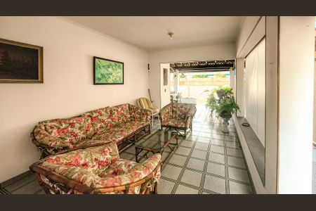 Casa à venda com 350m², 4 quartos e 6 vagasVaranda