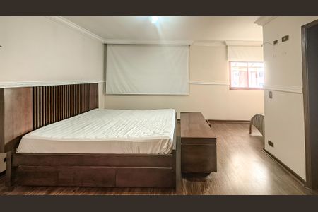 Casa à venda com 350m², 4 quartos e 6 vagasSuíte 1