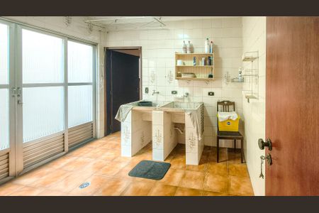 Casa à venda com 350m², 4 quartos e 6 vagasÁrea de Serviço