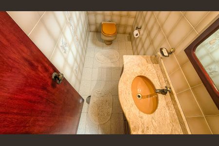 Casa à venda com 350m², 4 quartos e 6 vagasLavabo