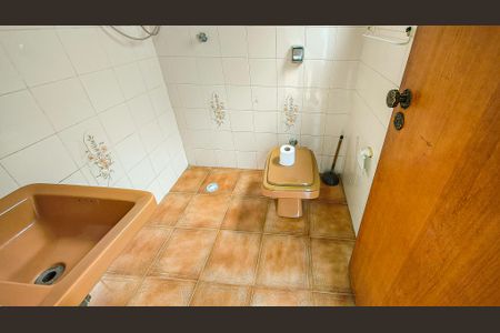 Casa à venda com 350m², 4 quartos e 6 vagasBanheiro de serviço