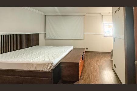 Casa à venda com 350m², 4 quartos e 6 vagasSuíte 1