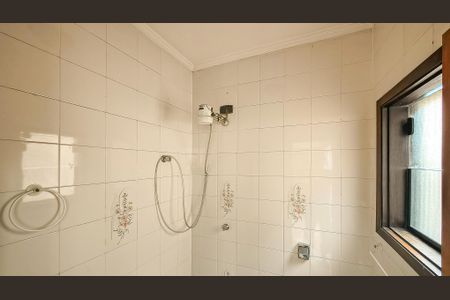 Casa à venda com 350m², 4 quartos e 6 vagasBanheiro de serviço