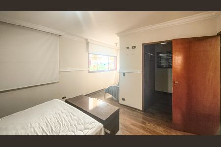 Casa à venda com 350m², 4 quartos e 6 vagasSuíte 1