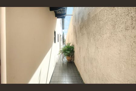 Casa à venda com 350m², 4 quartos e 6 vagasCorredor