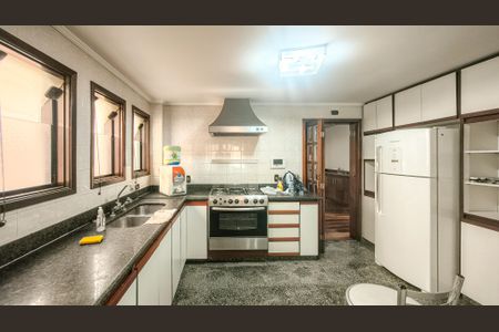 Casa à venda com 350m², 4 quartos e 6 vagasCozinha