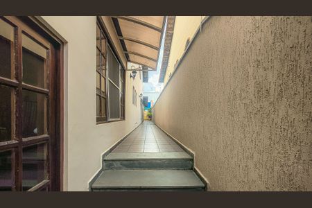 Casa à venda com 350m², 4 quartos e 6 vagasEntrada 1