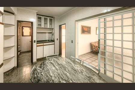 Casa à venda com 350m², 4 quartos e 6 vagasCozinha