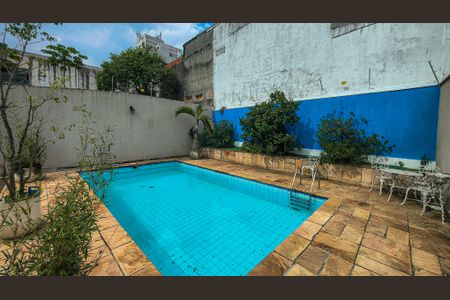 Casa à venda com 350m², 4 quartos e 6 vagasPiscina