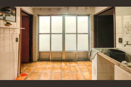 Casa à venda com 350m², 4 quartos e 6 vagasÁrea de Serviço