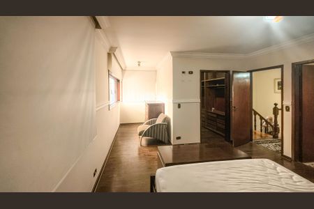 Casa à venda com 350m², 4 quartos e 6 vagasSuíte 1