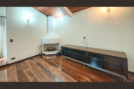 Casa à venda com 350m², 4 quartos e 6 vagasSala