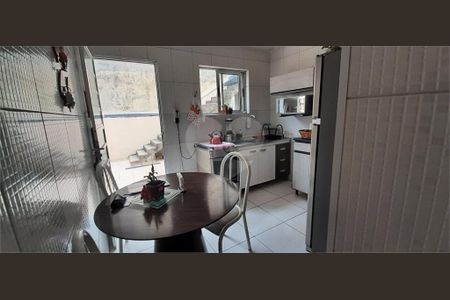 Casa à venda com 3 quartos, 70m² em Vila Macedopolis, São Paulo