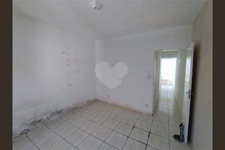 Casa à venda com 153m², 6 quartos e 4 vagas