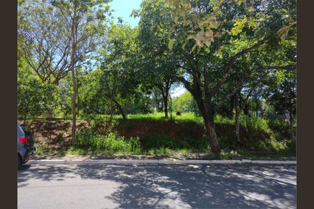 Casa à venda com 153m², 6 quartos e 4 vagas