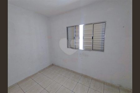 Casa à venda com 153m², 6 quartos e 4 vagas